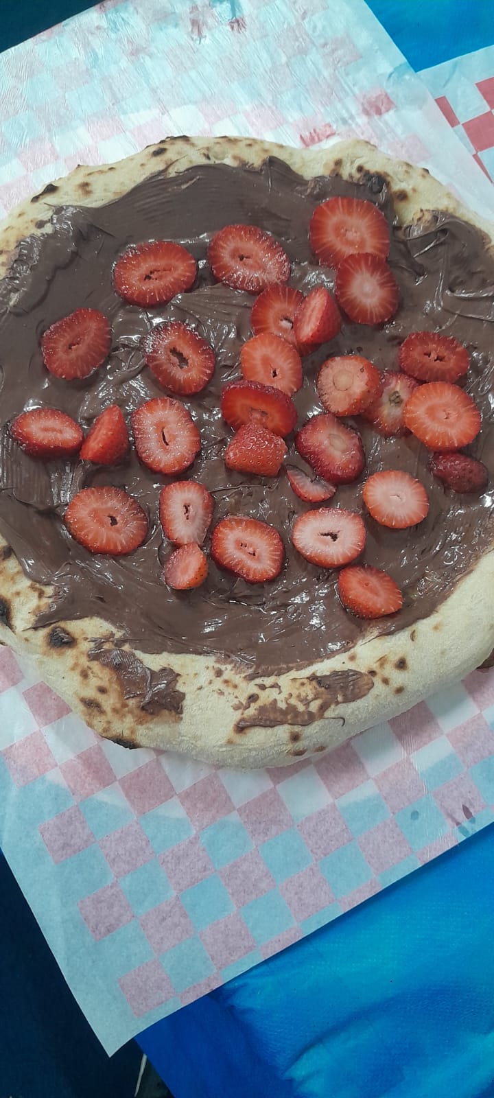 Pizza doce artesanal da Impasto di Larsen servida em evento
